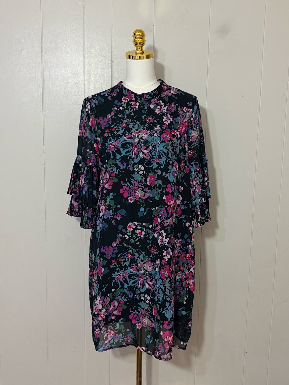 Neiman Marcus Floral Chiffon Pleated Bell Sleeve Shift Dress Size 8